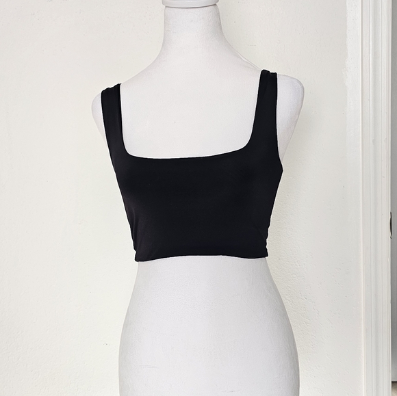 Black crop top tank top size XS - Picture 5 of 9